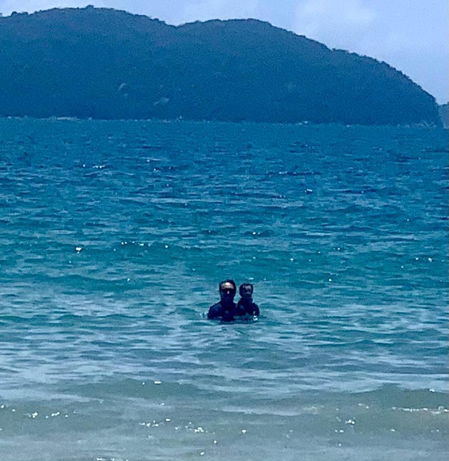 Toninhas 300 Mts Mar Leilighet Ubatuba Eksteriør bilde
